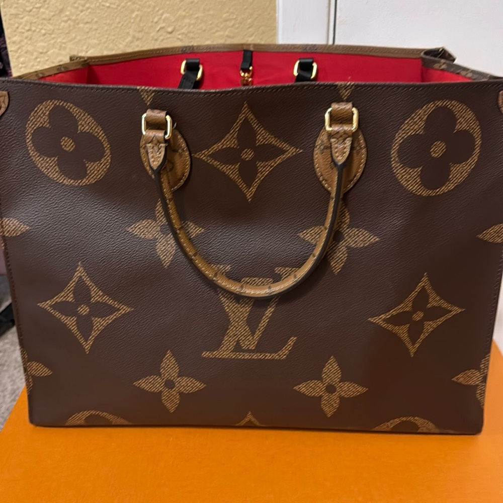 Louis Vuitton on the go GM